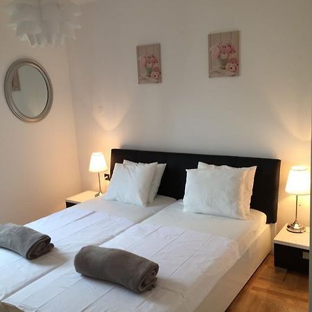 Apartments Papalinna By Moro Malinska Rum bild