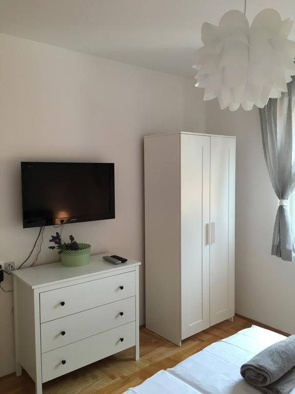 Apartments Papalinna By Moro Malinska Rum bild